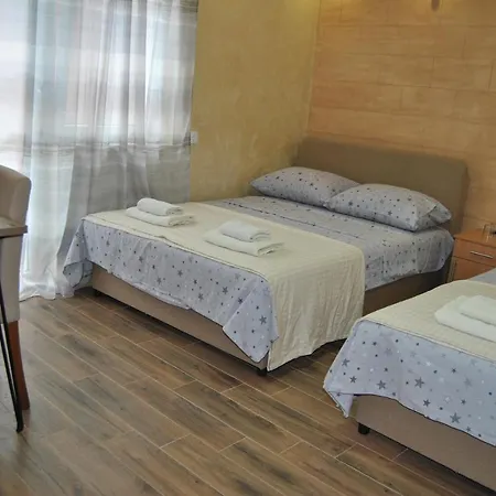 Garni Simke 3*
